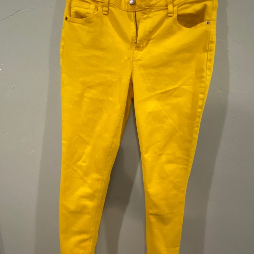 Old Navy Rockstar Super Skinny Womens Jeans. Inseam 28 inches.